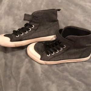 Slip on grey high tops